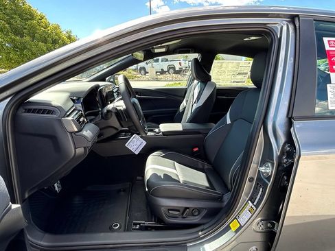 Used 2026 Toyota Camry SE FWD image 10