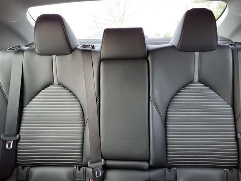 Used 2024 Toyota Camry SE image 15