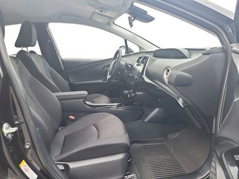 Used 2022 Toyota Prius Prime LE image 26