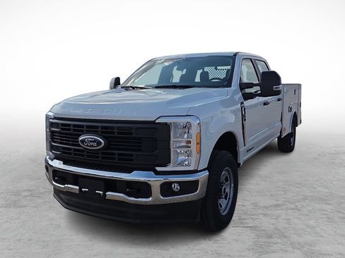 New 2026 Ford F350 XL w/ XL Chrome Package AWD/4WD image 4