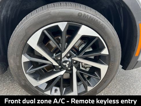 Used 2023 Mitsubishi Outlander SE AWD/4WD image 13