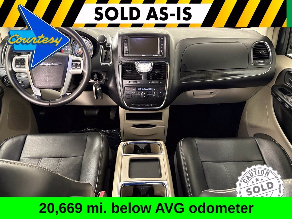 Used 2014 Chrysler Town & Country Touring FWD image 24