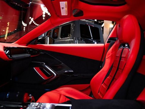 Used 2025 Ferrari 12Cilindri RWD image 14