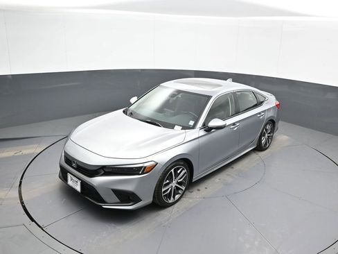 Used 2023 Honda Civic Touring image 34