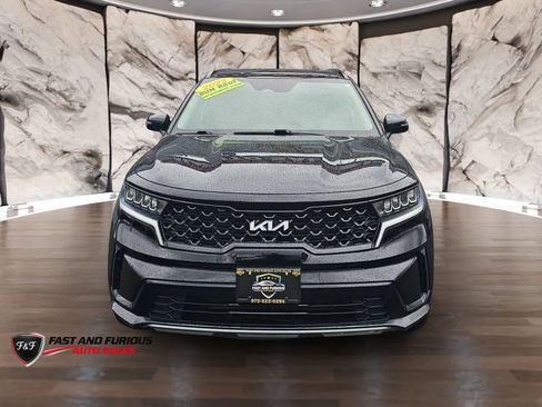 Used 2022 Kia Sorento S w/ Panoramic Sunroof Package FWD image 2