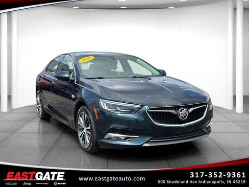 Used 2018 Buick Regal Preferred w/ Driver Confidence Package #1 FWD image 1