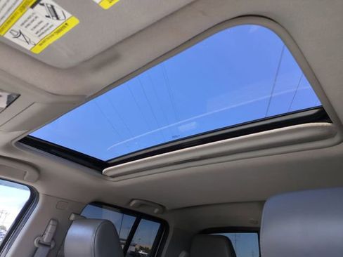 Used 2019 Nissan Frontier SL RWD image 26