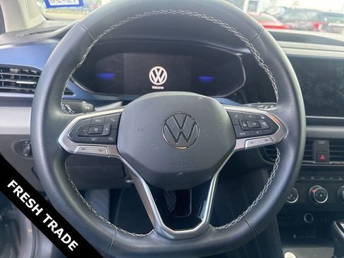 Used 2022 Volkswagen Taos SE w/ Driver Assistance Package image 9