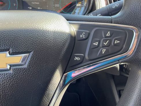 Used 2017 Chevrolet Cruze LT w/ Convenience Package FWD image 19