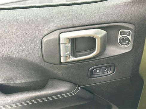 Used 2022 Jeep Wrangler Unlimited Sahara w/ Cold Weather Group image 26