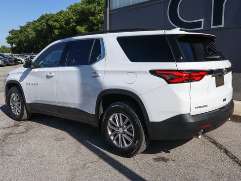 Used 2023 Chevrolet Traverse LT FWD image 6