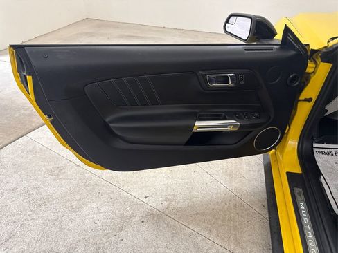 Used 2015 Ford Mustang Premium RWD image 35