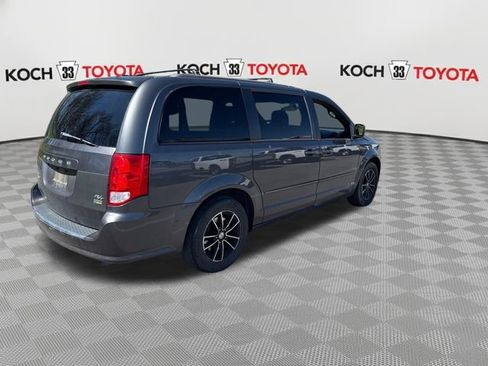 Used 2016 Dodge Grand Caravan R/T image 8