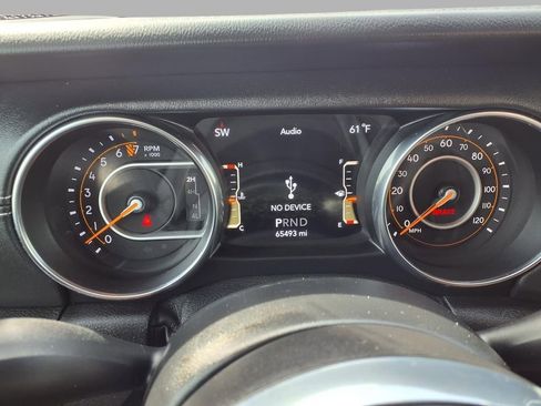 Used 2019 Jeep Wrangler Unlimited Sahara image 17