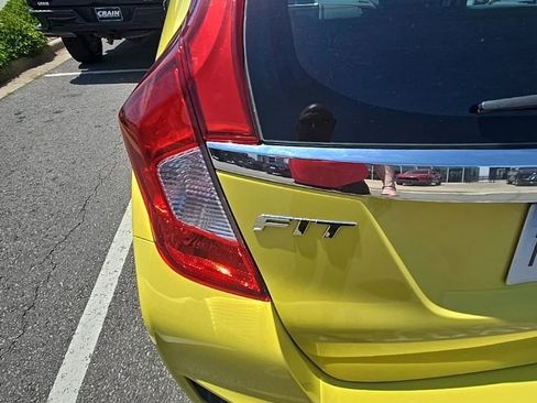 Used 2017 Honda Fit EX image 12