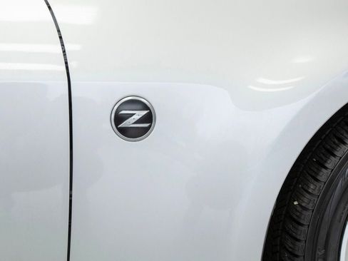 Used 2007 Nissan 350Z Touring w/ Cargo Convenience Pkg image 8