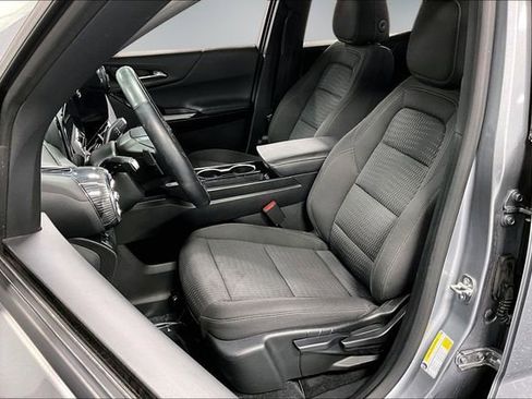 Used 2025 Chevrolet Equinox LT FWD image 19