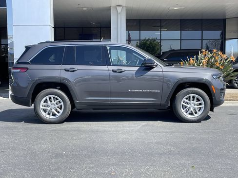 New 2026 Jeep Grand Cherokee Laredo X AWD/4WD image 6