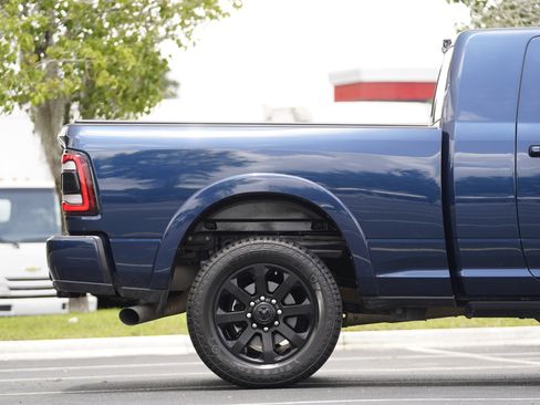 Used 2022 RAM 2500 Laramie AWD/4WD image 5