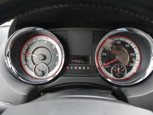 Used 2019 Dodge Grand Caravan SXT FWD image 9
