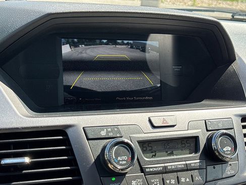 Used 2014 Honda Odyssey Touring image 4