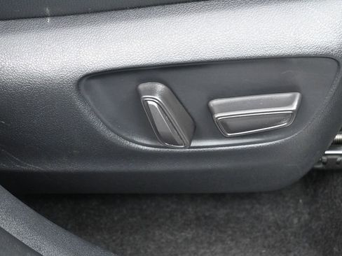 Certified 2025 Toyota Grand Highlander AWD image 38