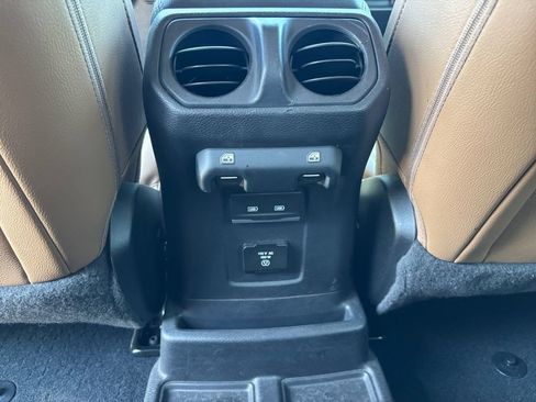Used 2021 Jeep Wrangler Unlimited Sahara w/ Cold Weather Group AWD/4WD image 24