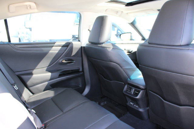 Certified 2025 Lexus ES 300h w/ Premium Package FWD image 7