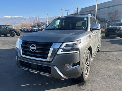 Used 2022 Nissan Armada Platinum w/ Captain's Chairs Package image 9