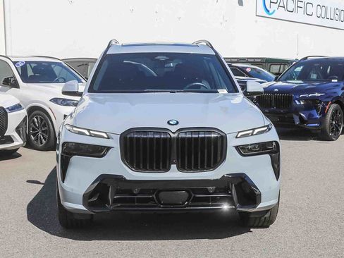Certified 2024 BMW X7 xDrive40i w/ M Sport Package image 2