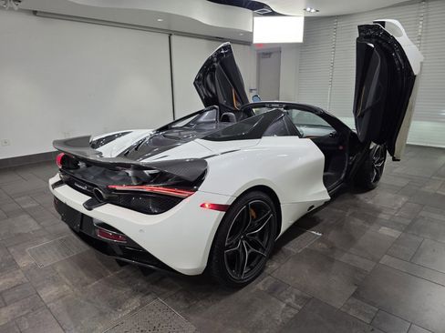 Used 2020 McLaren 720S Performance image 30