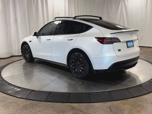 Used 2023 Tesla Model Y Performance image 7