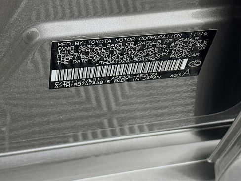 Used 2017 Lexus IS 200t RWD image 12
