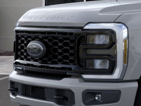 New 2026 Ford F250 Lariat w/ Black Appearance Package image 17