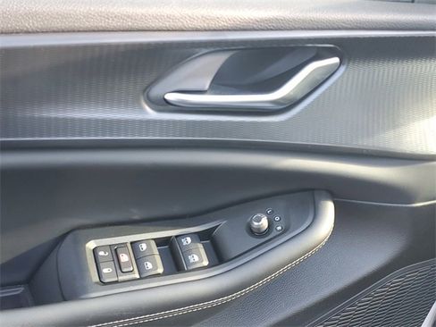 New 2025 Jeep Grand Cherokee L Altitude image 18