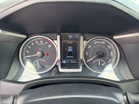Used 2021 Toyota Tacoma Limited image 13