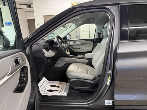 New 2026 Ford Explorer Active AWD/4WD image 12