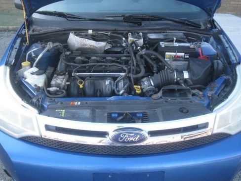 Used 2010 Ford Focus SE FWD image 16