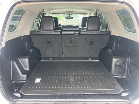 Used 2018 Toyota 4Runner SR5 Premium AWD/4WD image 4