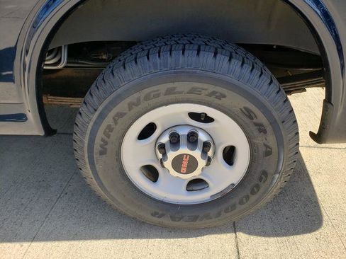 Used 2015 GMC Savana 2500 LS image 27