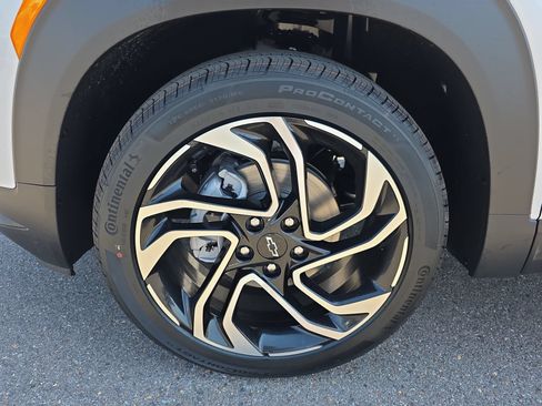New 2026 Chevrolet TrailBlazer RS w/ Convenience Package FWD image 9