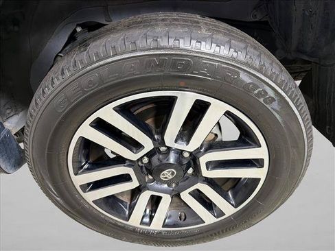 Used 2023 Toyota 4Runner Limited AWD/4WD image 21
