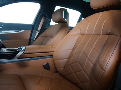 New 2026 BMW 740i xDrive AWD/4WD image 10