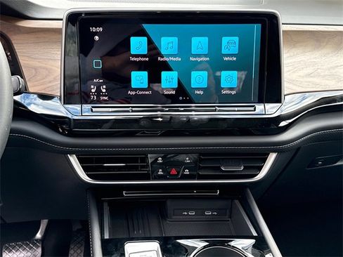 New 2026 Volkswagen Atlas SE image 15