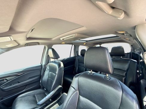 Used 2017 Honda Pilot Elite image 29