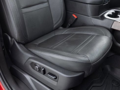 Used 2021 GMC Sierra 3500 Denali w/ Denali Ultimate Package image 32