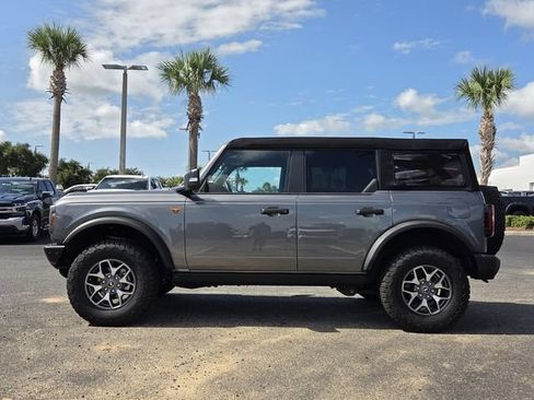 Used 2024 Ford Bronco Badlands AWD/4WD image 3