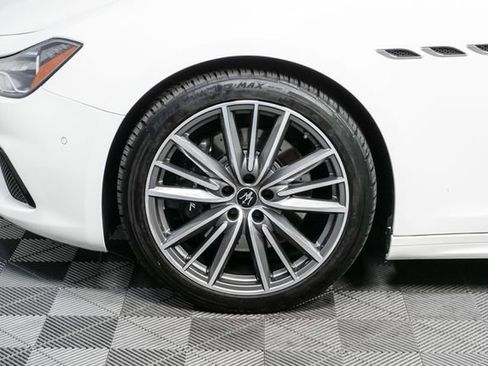 Used 2021 Maserati Ghibli S image 6