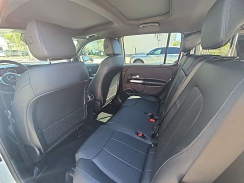 Used 2025 Mercedes-Benz GLB 250 GLB 250 image 25