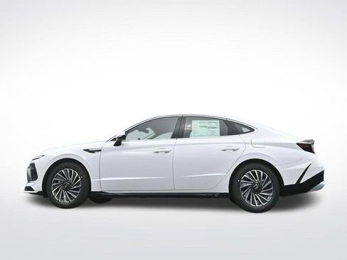 Used 2025 Hyundai Sonata SEL FWD image 31